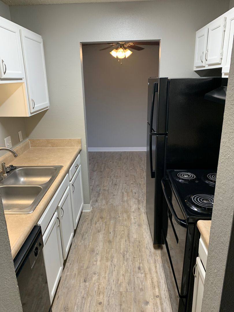 Apartment for rent at 920 S Rock Rd, Wichita, KS 67207
