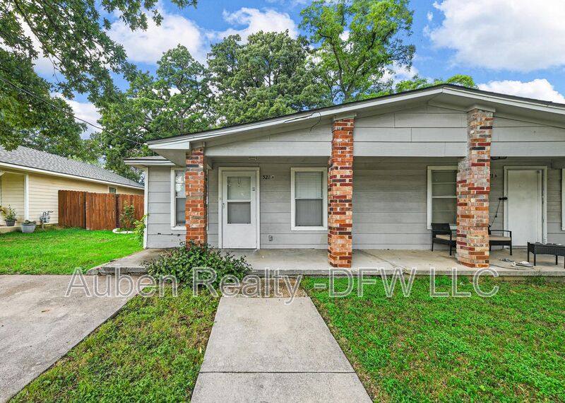 Apartment for rent at 521 Ruth St #A, Denton, TX 76205