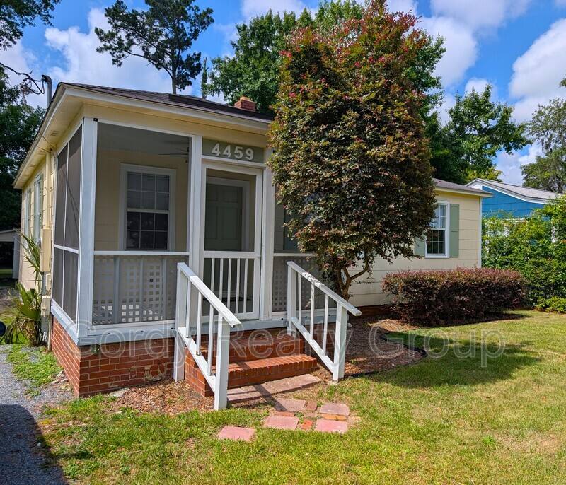 House for rent at 4459 Broad St, Marianna, FL 32446