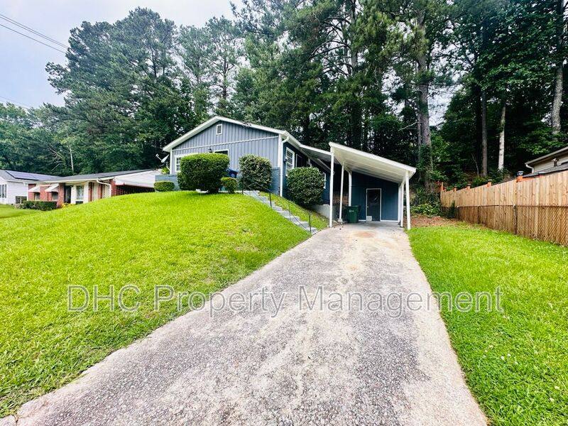 House for rent at 2637 Santa Monica Dr NW, Atlanta, GA 30318
