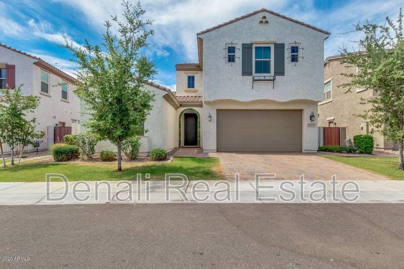 House for rent at 923 W Yellowstone Way, Chandler, AZ 85248