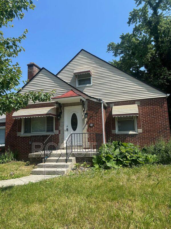 House for rent at 1802 Bide A Wee Park Ave, Columbus, OH 43205