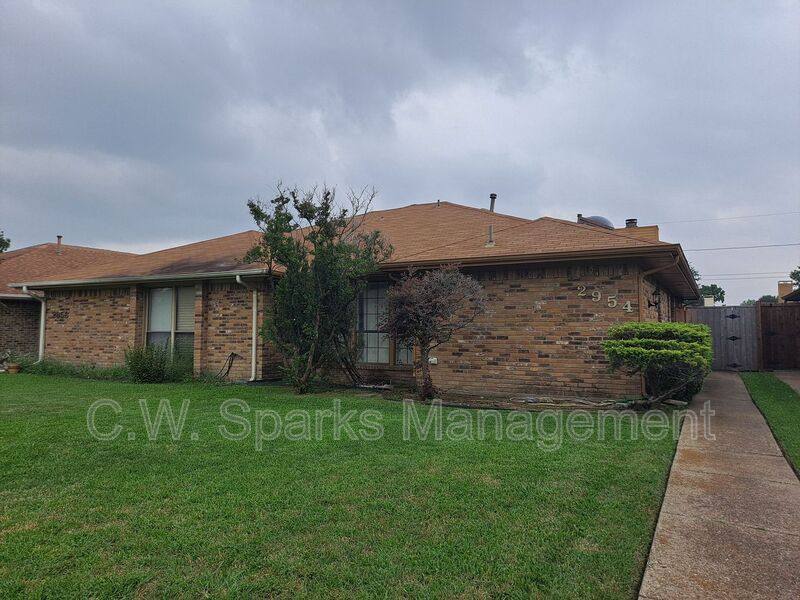 House for rent at 2954 Allister St, Dallas, TX 75229