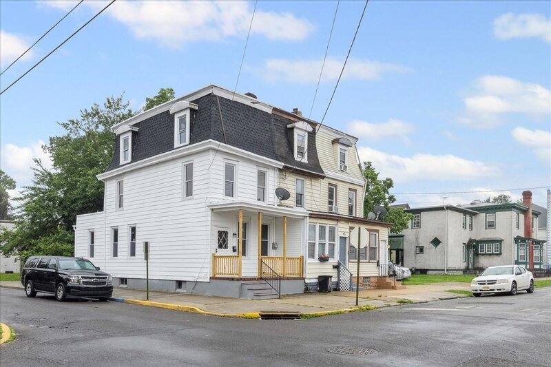Townhouse for rent at 18 N Sussex St, Gloucester City, NJ 08030