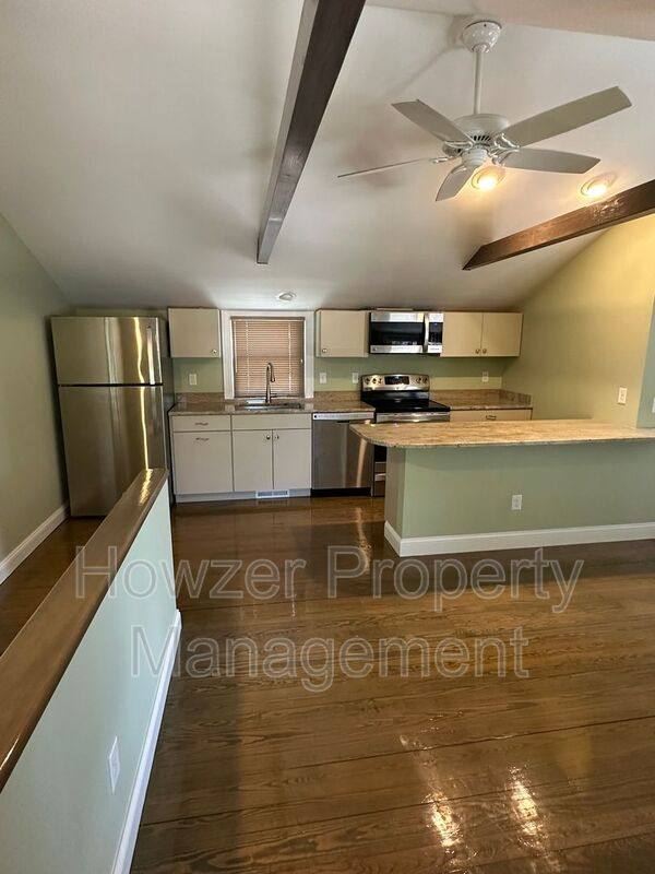 Apartment for rent at 91 Louis St, Hyannis, MA 02601