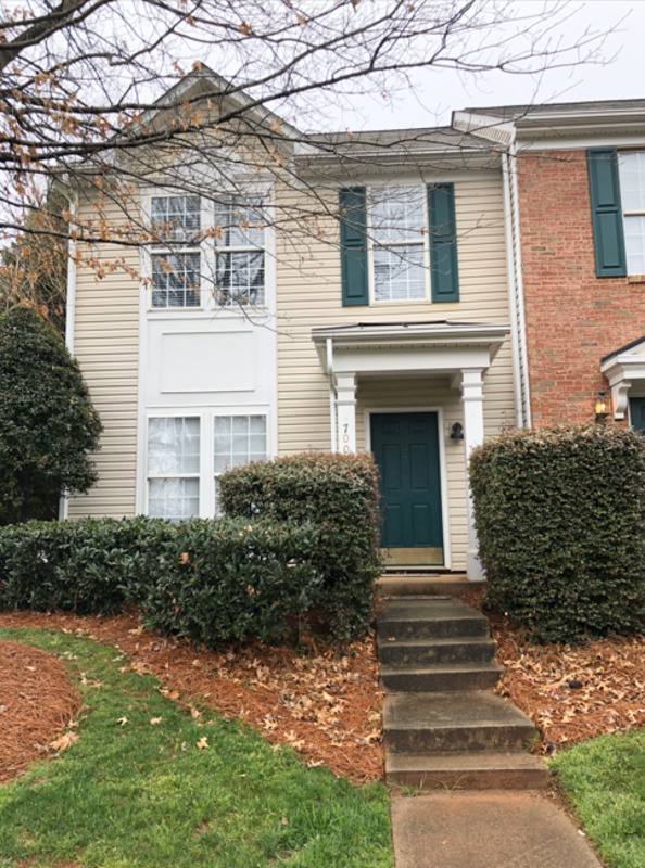 Townhouse for rent at 7005 Flying Scottsman Dr, Charlotte, NC 28213