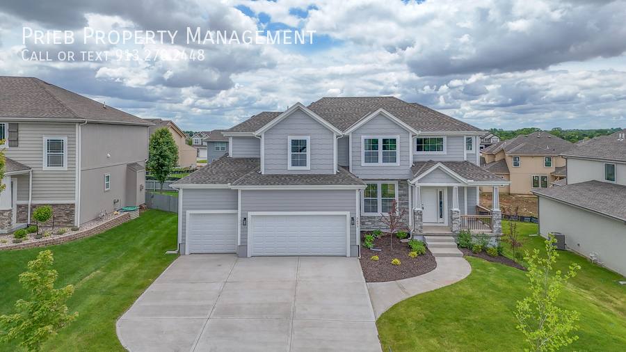 House for rent at 2653 W Dartmouth St, Olathe, KS 66061