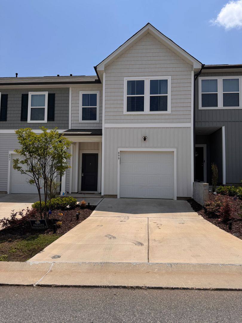 Townhouse for rent at 899 Falls Grove Trail, High Point, NC 27265