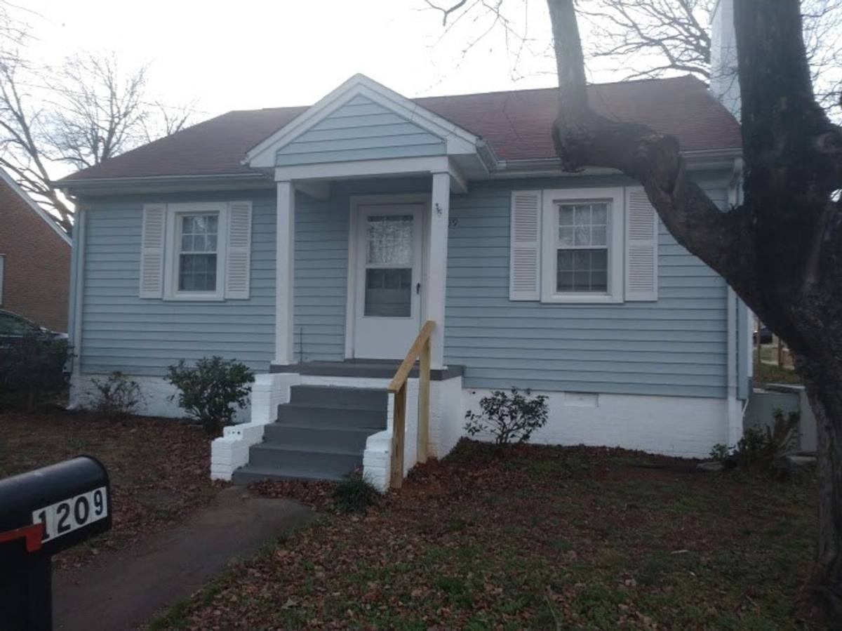 House for rent at 1209 Queen Ann St, Burlington, NC 27217