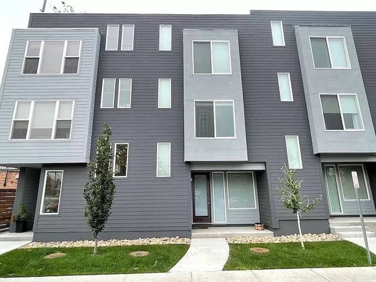 Townhouse for rent at 1480 Wolff St, Denver, CO 80204