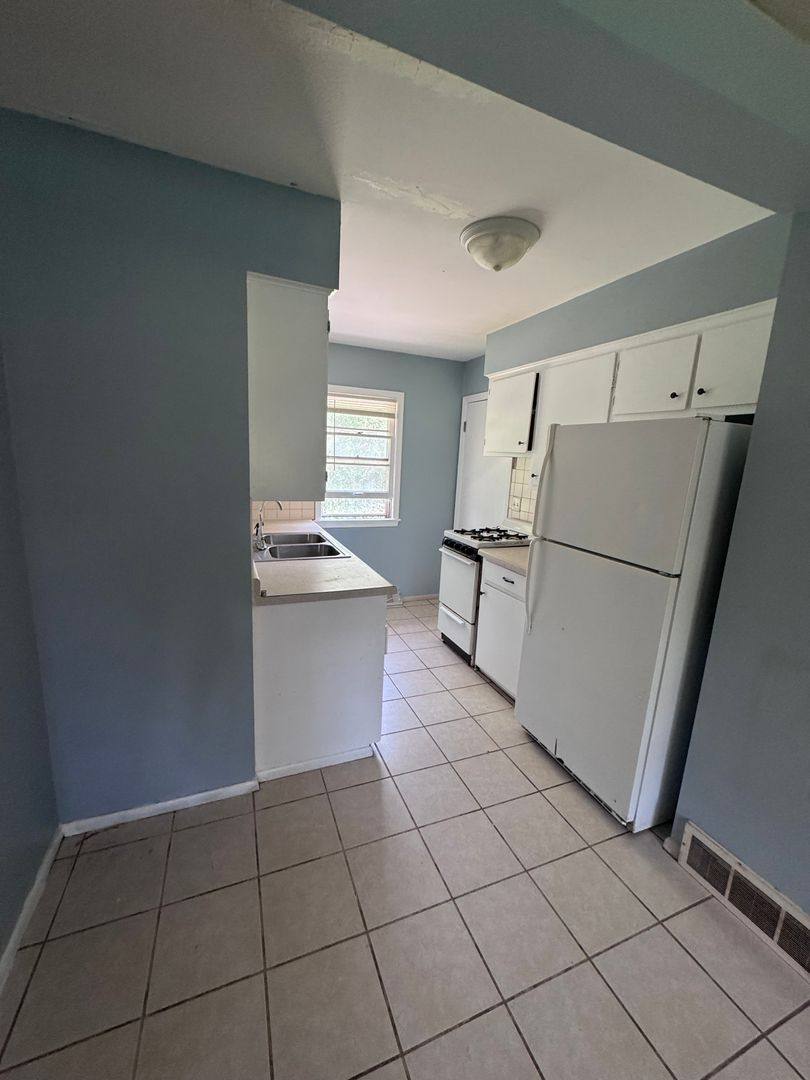 Apartment for rent at 14623 Valley View Dr, Council Bluffs, IA 51503