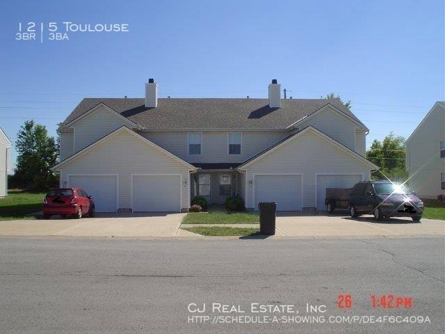 Townhouse for rent at 1215 Toulouse, Belton, MO 64012