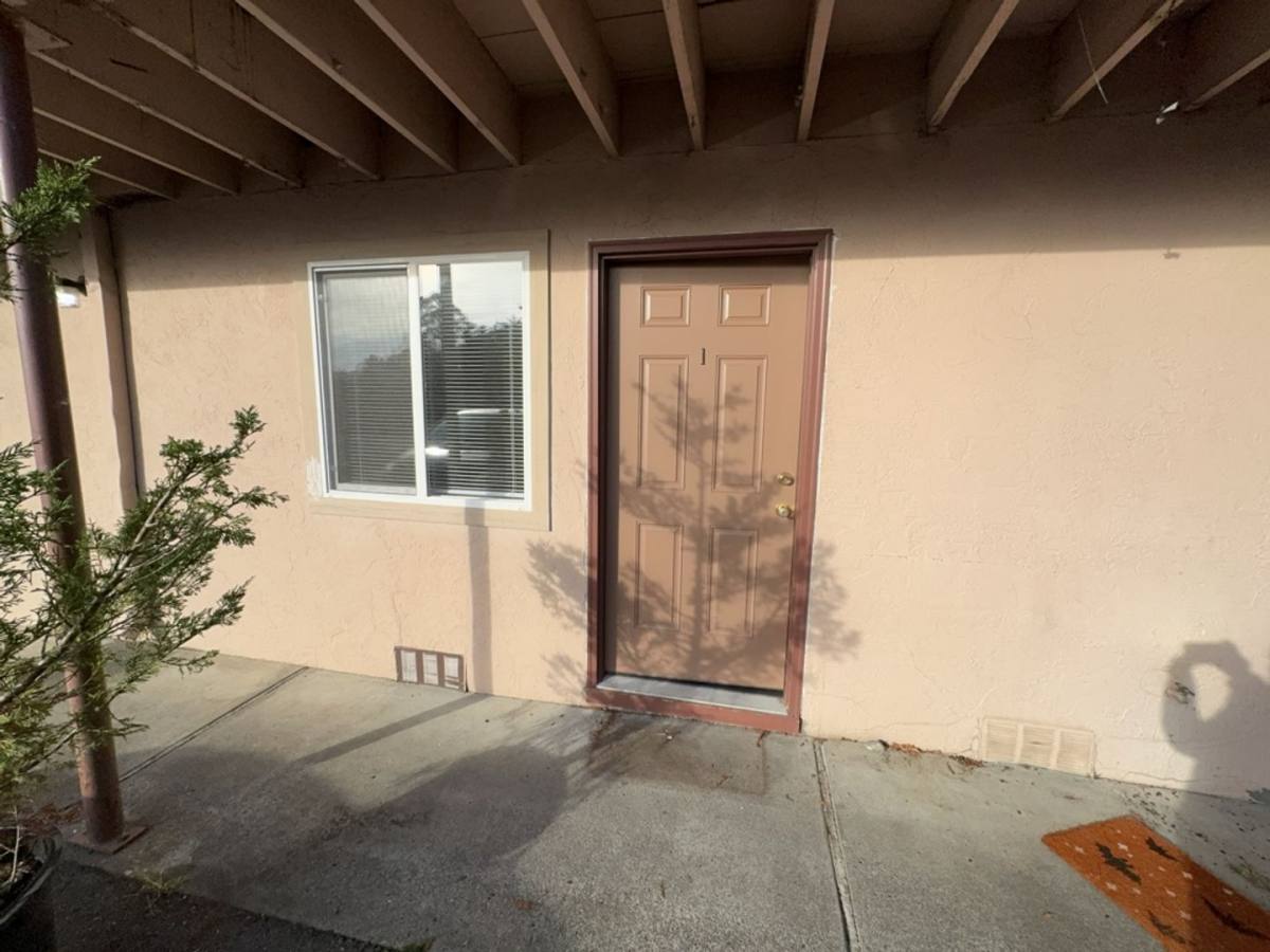 Apartment for rent at 1871 G St, Arcata, CA 95521