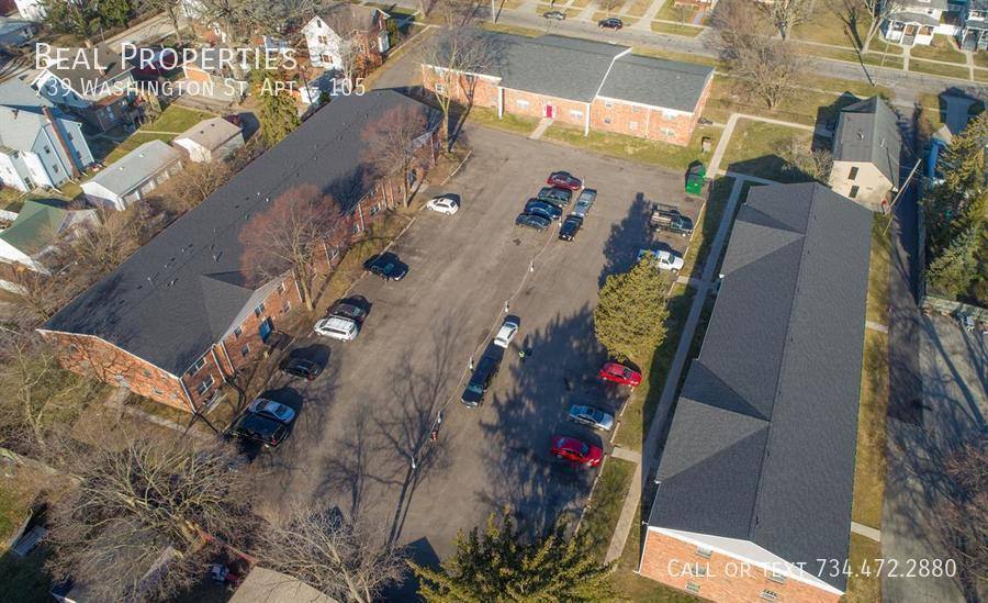Apartment for rent at 739 Washington St #105, Monroe, MI 48161