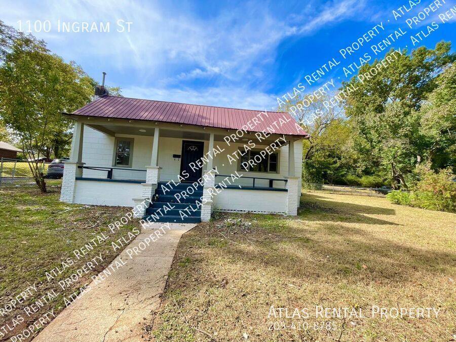 House for rent at 1100 Ingram St, Oxford, AL 36203
