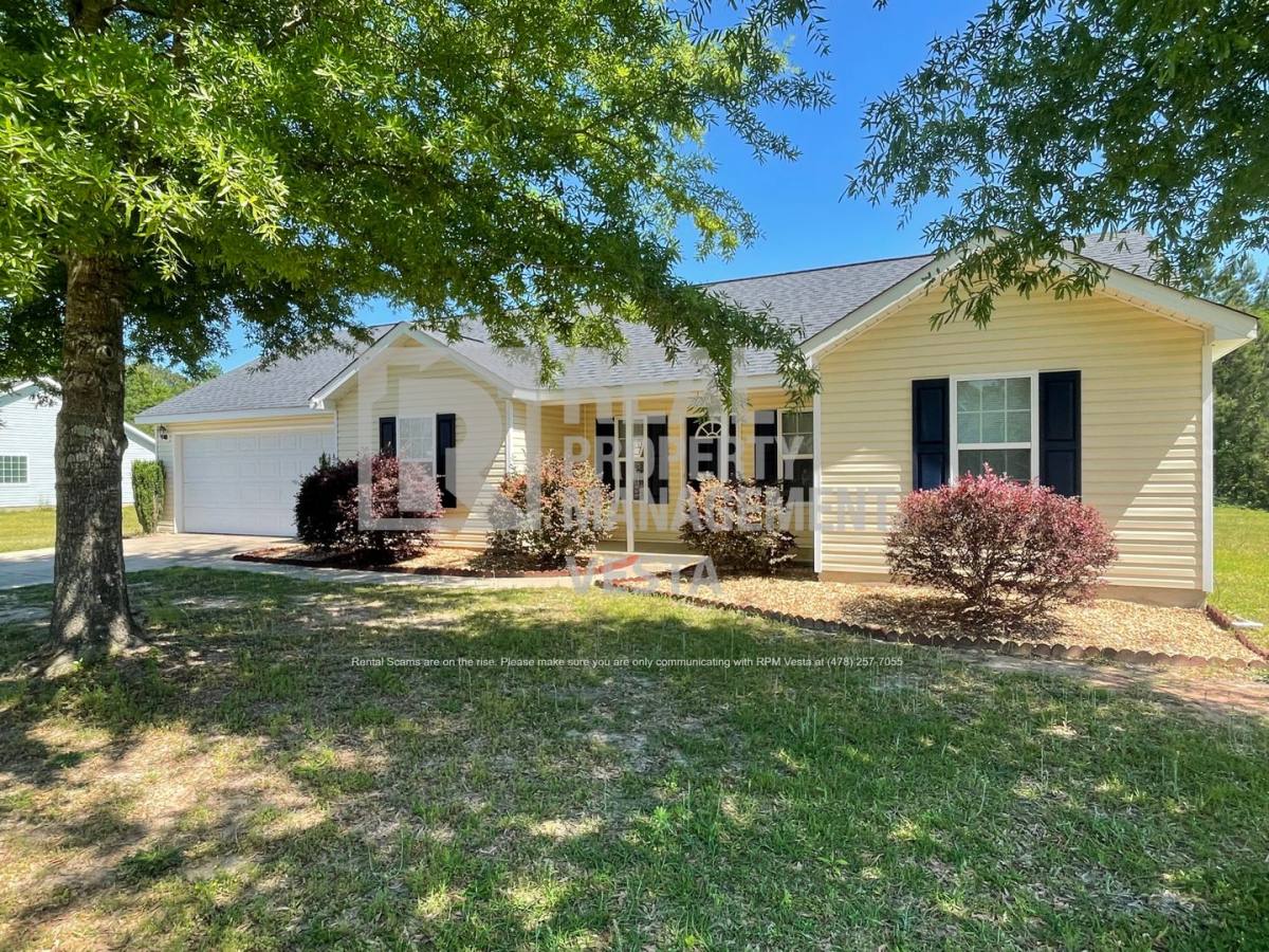 House for rent at 119 Lonesome Doe Circle, Kathleen, GA 31047