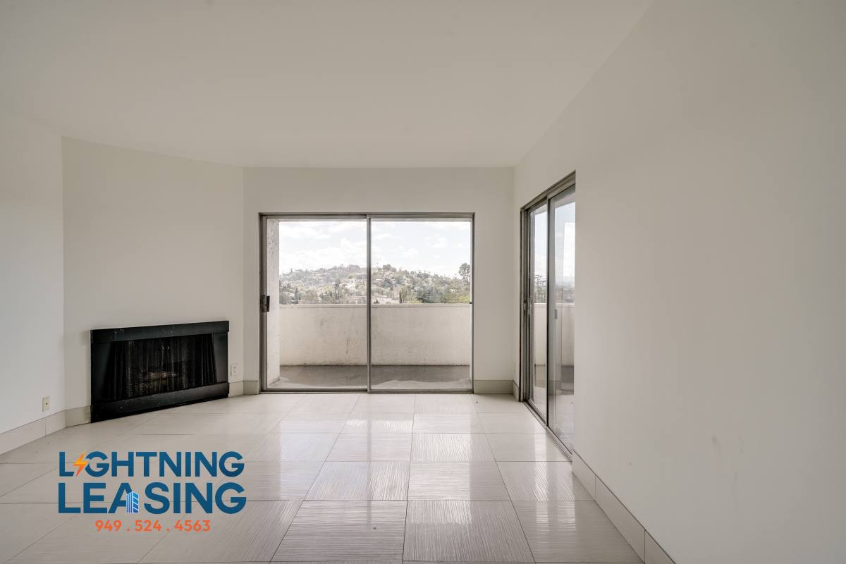 Apartment for rent at 3944 Los Feliz Blvd #314D, Los Angeles, CA 90027