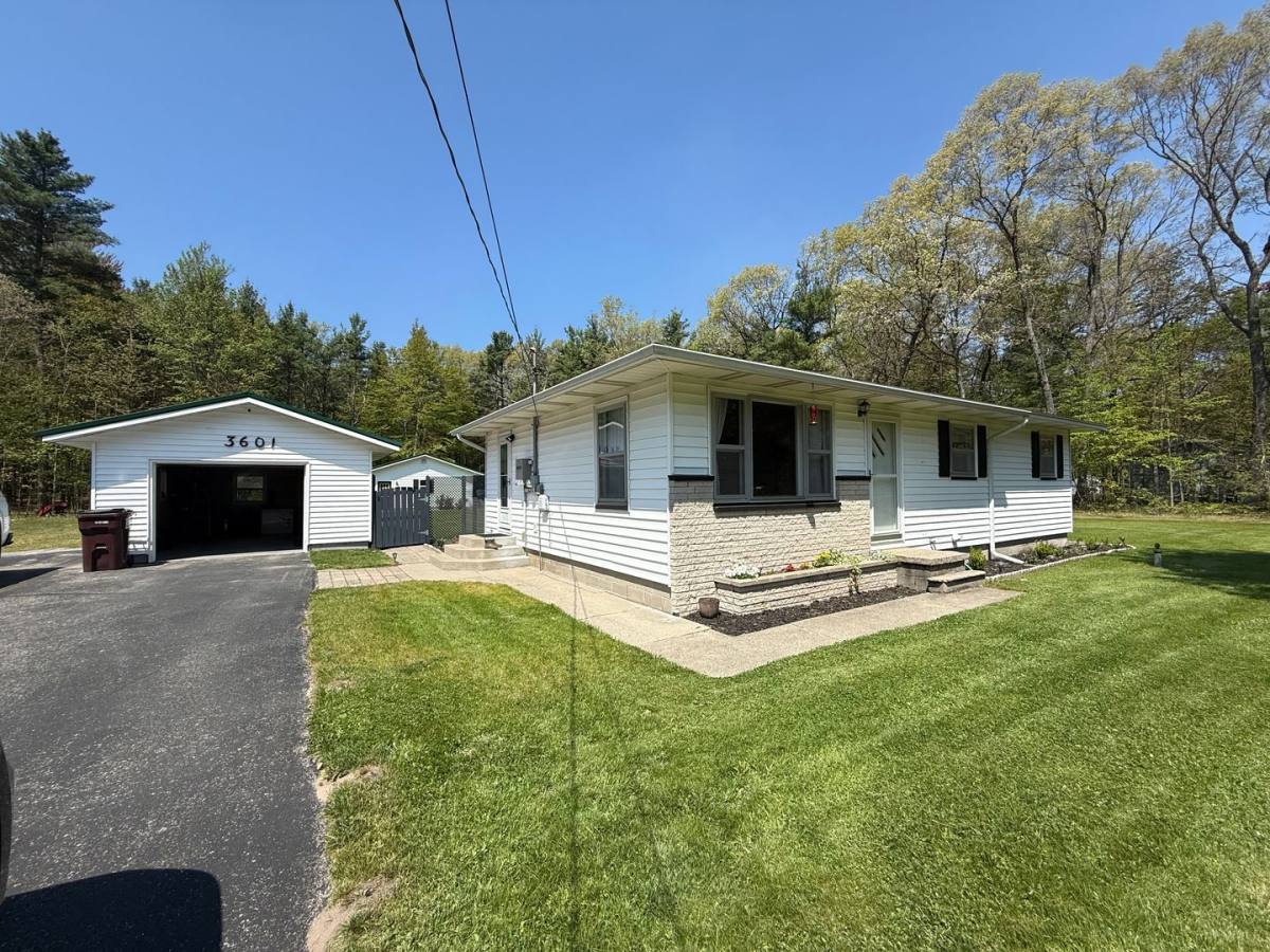 House for rent at 3601 Orshal Rd, Whitehall, MI 49461