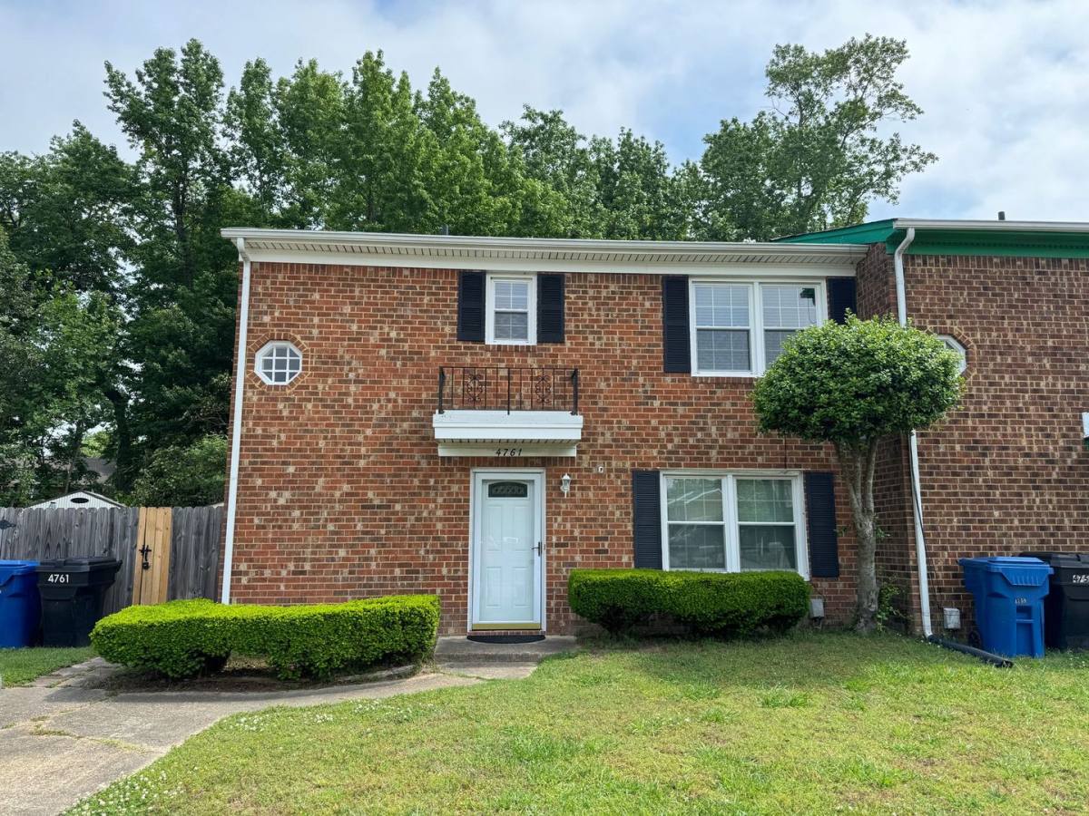 Townhouse for rent at 4761 Old Hickory Rd, Virginia Beach, VA 23455