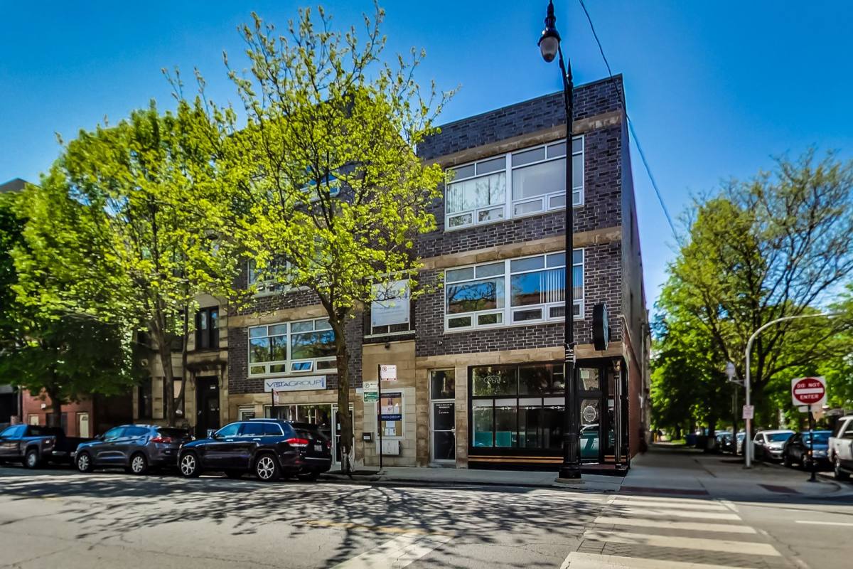 Apartment for rent at 2323-25 W Taylor St, Chicago, IL 60612