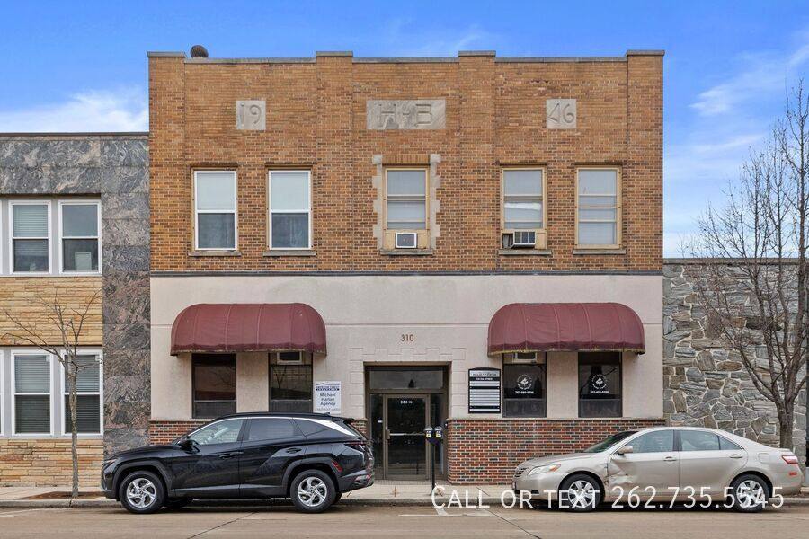 Apartment for rent at 308-310 5th St #101 A, Racine, WI 53403