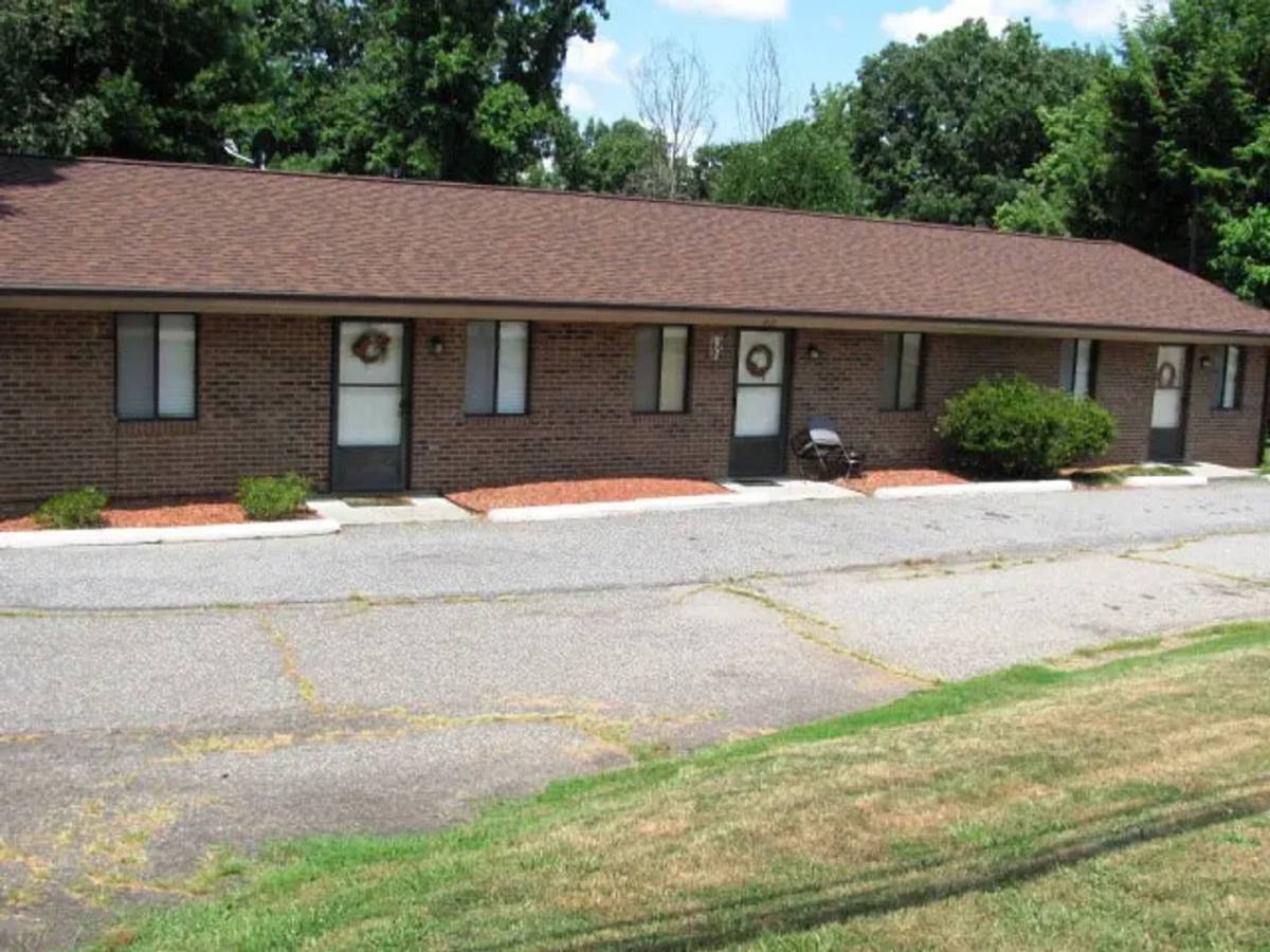 Apartment for rent at 1428 Spruce St Extension, Martinsville, VA 24112