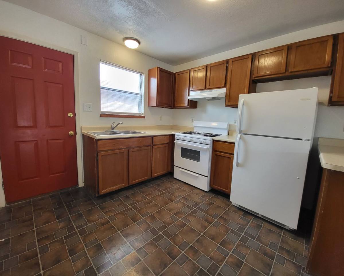 Apartment for rent at 2507 Pecan Dr, Alamogordo, NM 88310