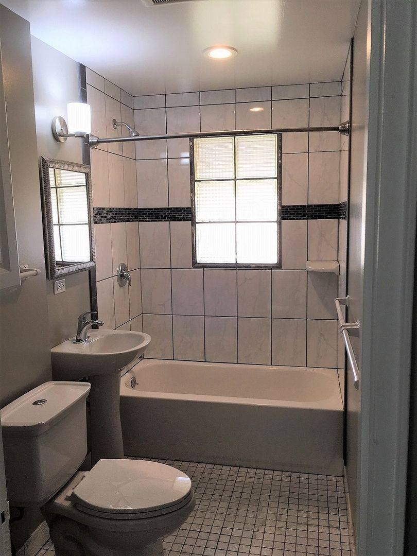Apartment for rent at 220 W Grandview Ave, Sunnyside, WA 98944