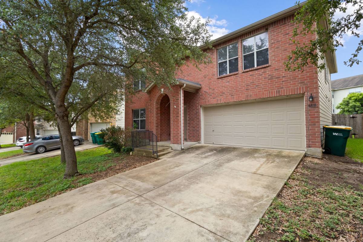 Condo for rent at 6818 Crest Place, San Antonio, TX 78233