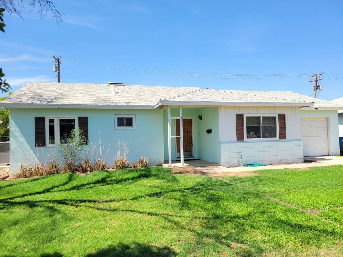 House for rent at 1806 W Hamilton Ave, El Centro, CA 92243