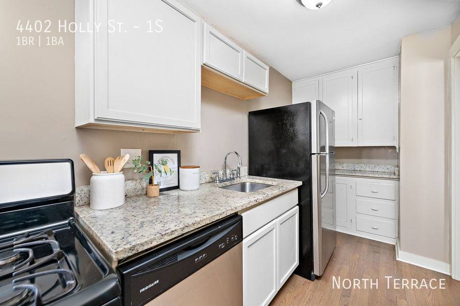 Apartment for rent at 4402 Holly St #1S, Kansas City, MO 64111