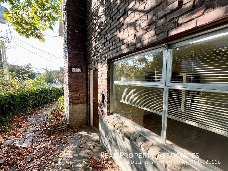 Apartment for rent at 2403 W Lynn St, Seattle, WA 98199