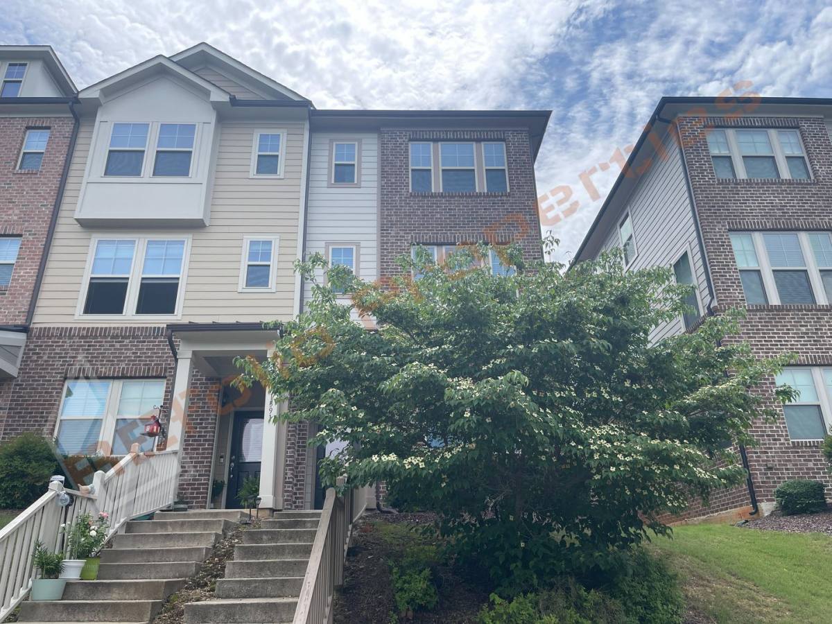 Townhouse for rent at 1395 Dr, Apex, NC 27502