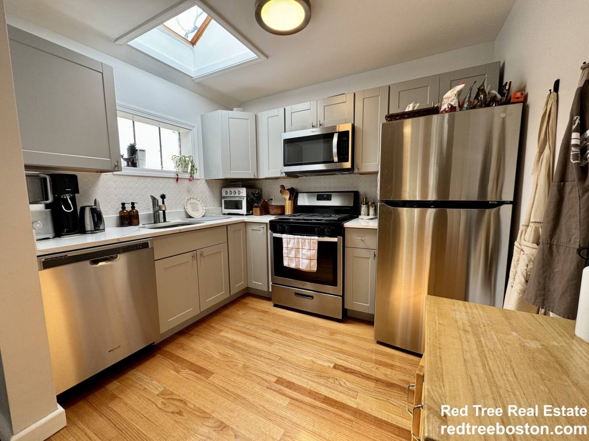 House for rent at 72 Windsor Rd, Brookline, MA 02445