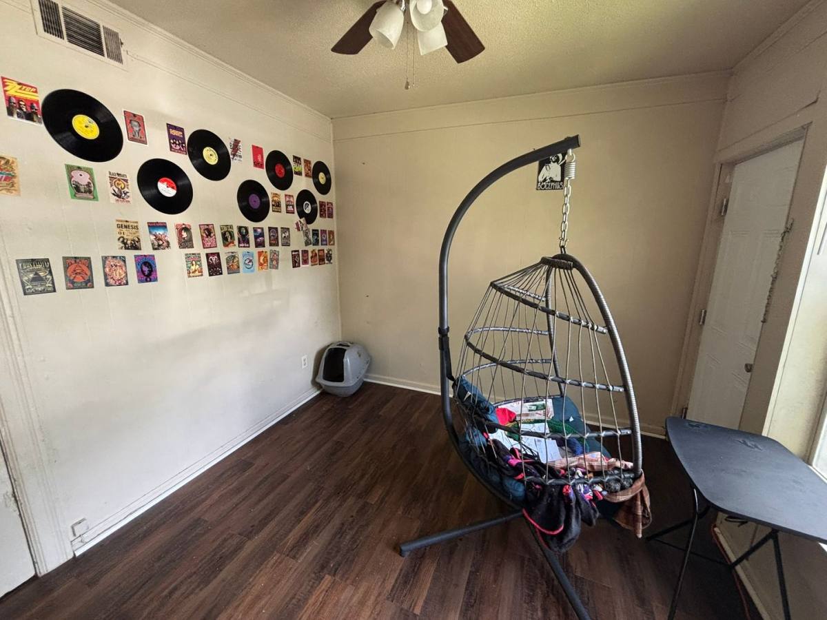Apartment for rent at 214 E Grady St, Statesboro, GA 30458