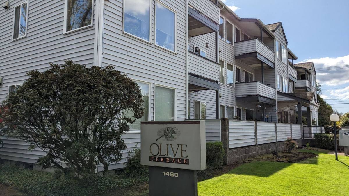 Apartment for rent at 1460 Olive St, Eugene, OR 97401