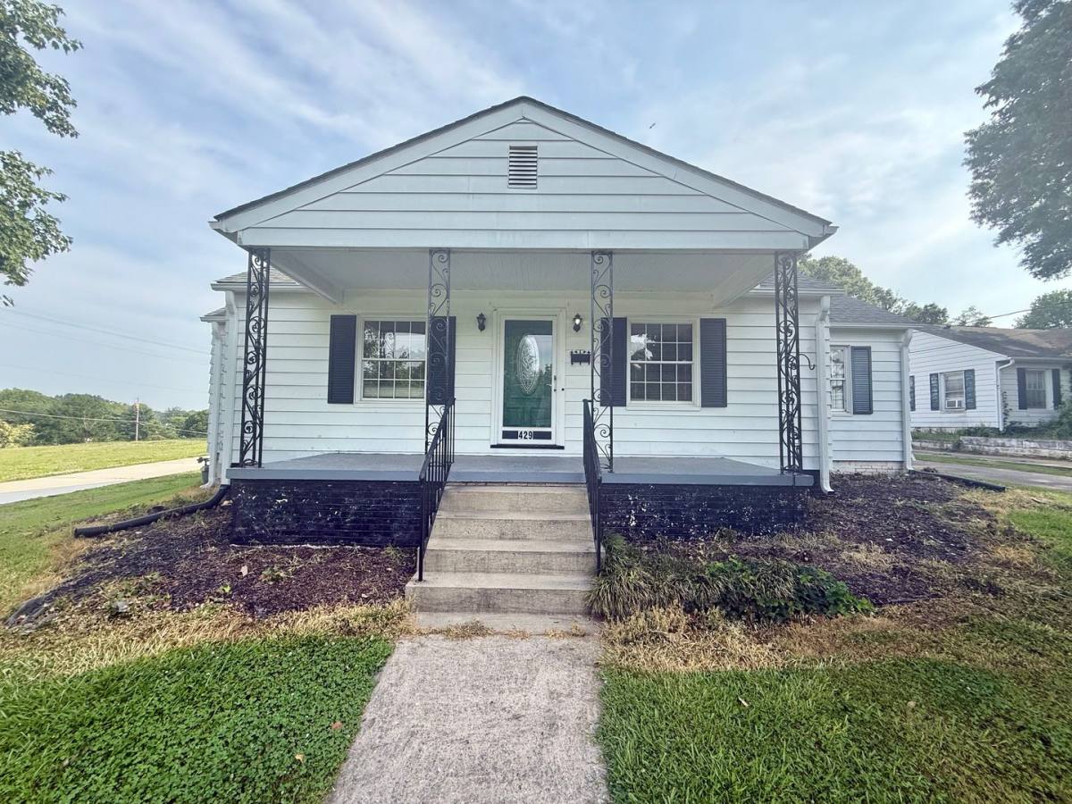 House for rent at 429 Banks St, Graham, NC 27253