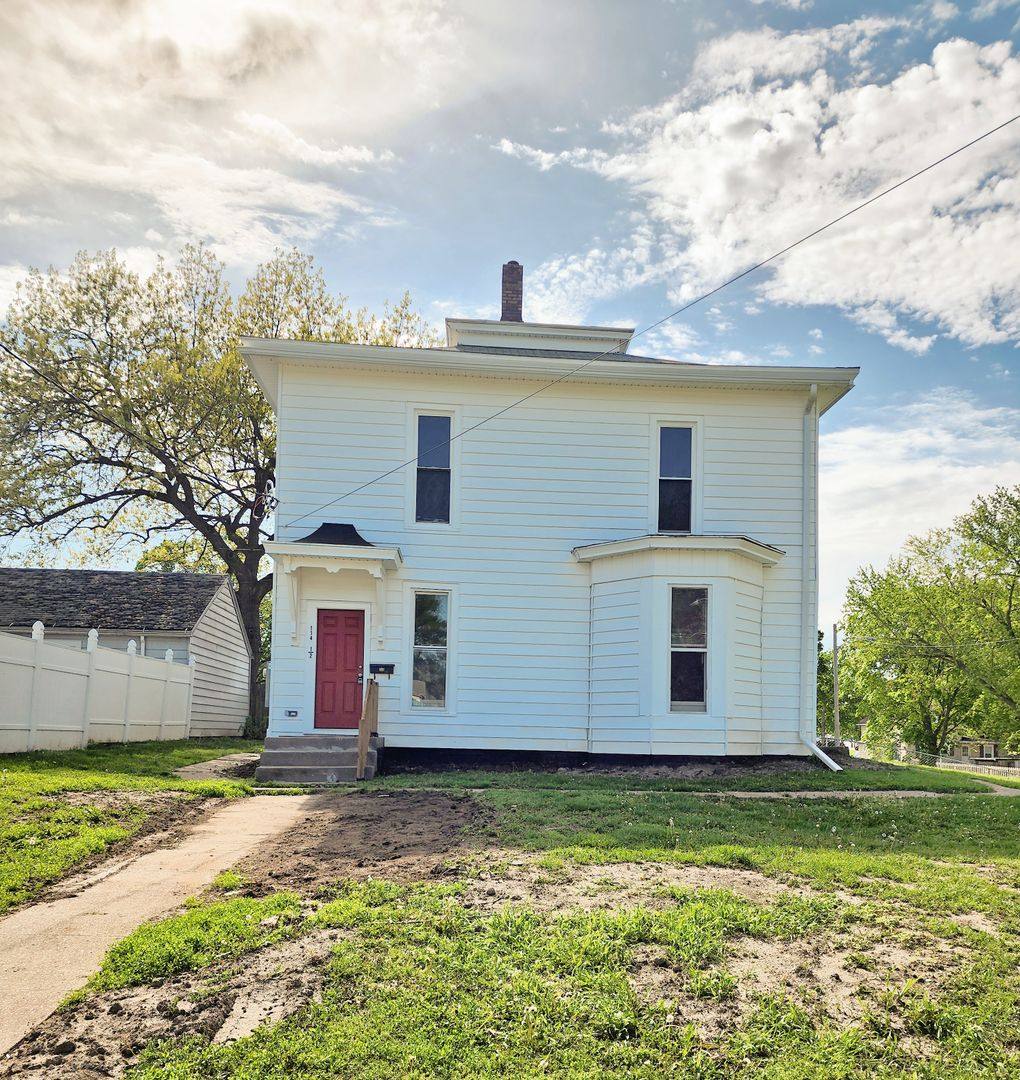 Apartment for rent at 114 N 7th St, Knoxville, IA 50138