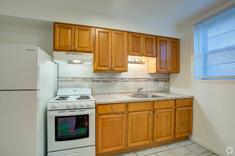 Apartment for rent at 4837 Cadieux Rd #10, Detroit, MI 48224