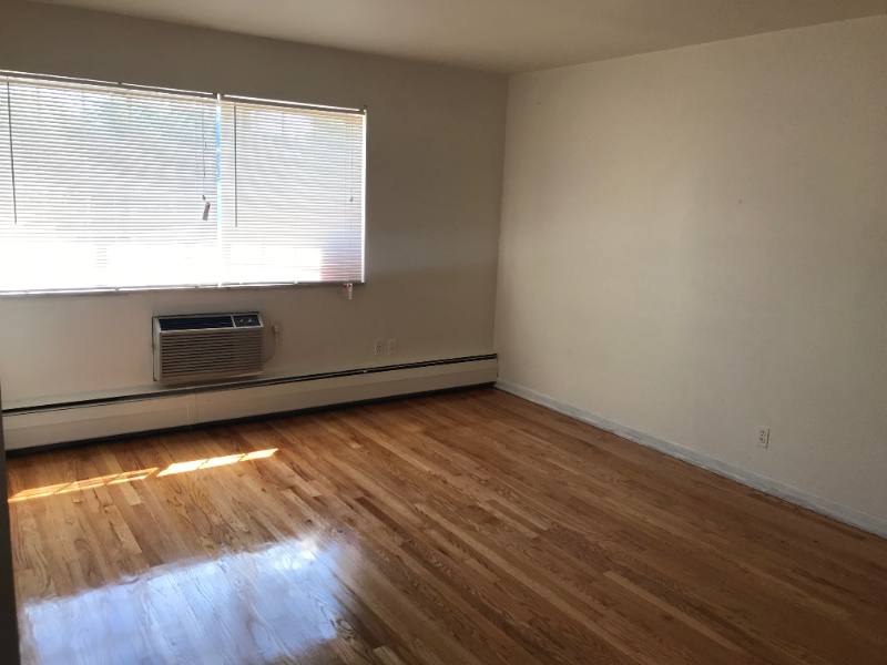 Apartment for rent at 4811 Cadieux Rd #7, Detroit, MI 48224