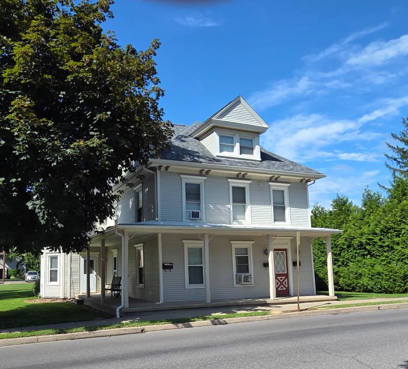 Apartment for rent at 214 E Pine St #214, Selinsgrove, PA 17870