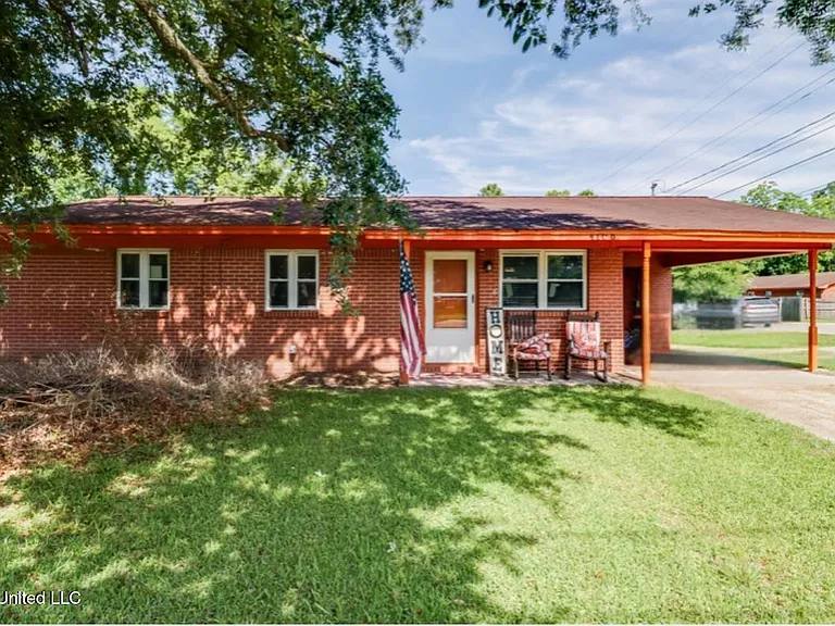 House for rent at 4106 Second St, Moss Point, MS 39563