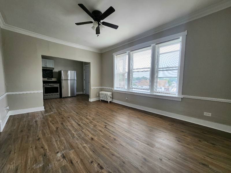 Apartment for rent at 7848 S Burnham #3N, Chicago, IL 60649