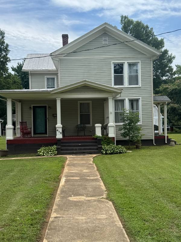 House for rent at 613 W Sycamore St, Chase City, VA 23924