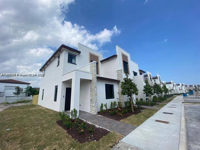 Townhouse for rent at 575 NE 208th Terrace, Miami, FL 33179