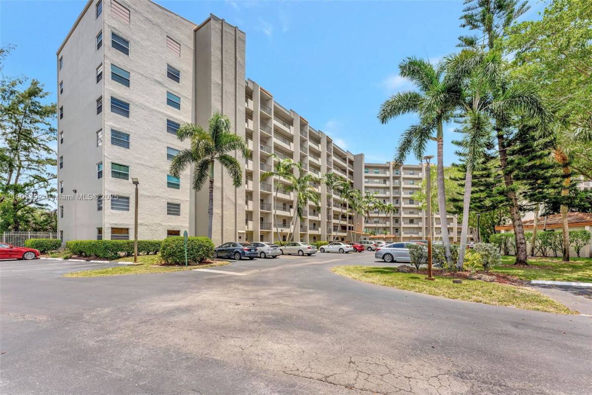 Apartment for rent at 3940 Inverrary Blvd #408-A, Fort Lauderdale, FL 33319