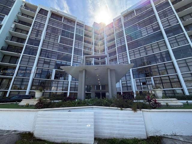 Apartment for rent at 200 Leslie Dr #829, Hallandale, FL 33009