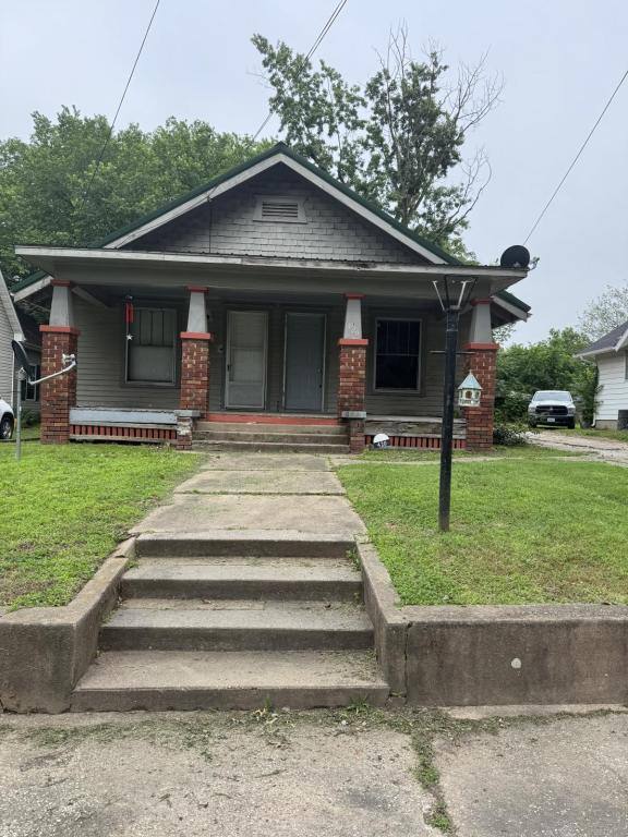 House for rent at 420 N Main St #420, Nevada, MO 64772