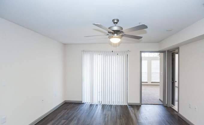 Apartment for rent at 1710 W T C Jester Blvd #1047, Houston, TX 77008