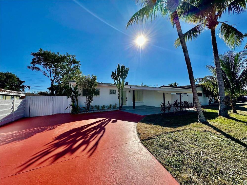 House for rent at 629 SW 4th St, Hallandale, FL 33009